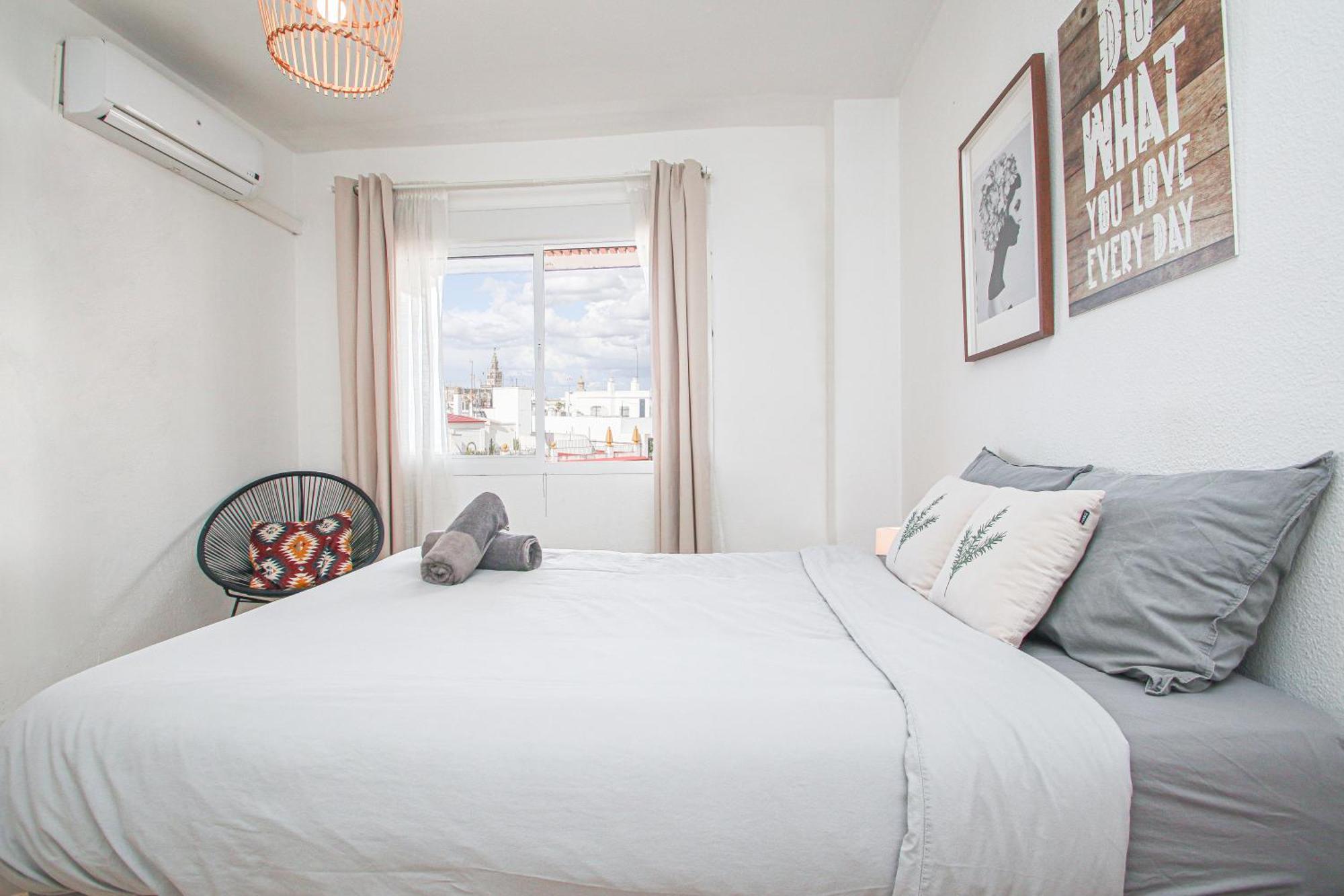 Stunning Apt W Views To Giralda - 15 Minutes Walk Sevilla Buitenkant foto